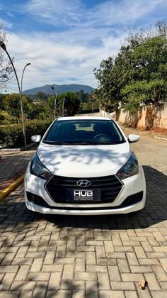 HYUNDAI HB20 1.6 COMFORT PLUS 16V FLEX 4P MANUAL HYUNDAI HB20 1.6 COMFORT PLUS 16V FLEX 4P MANUAL